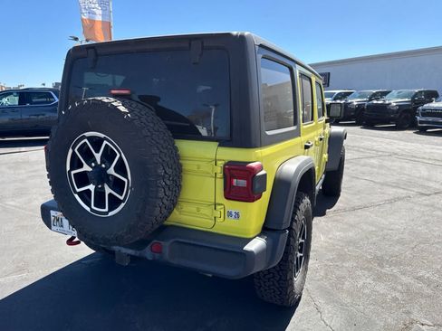 Used 2024 Jeep Wrangler Unlimited Rubicon AWD/4WD image 16