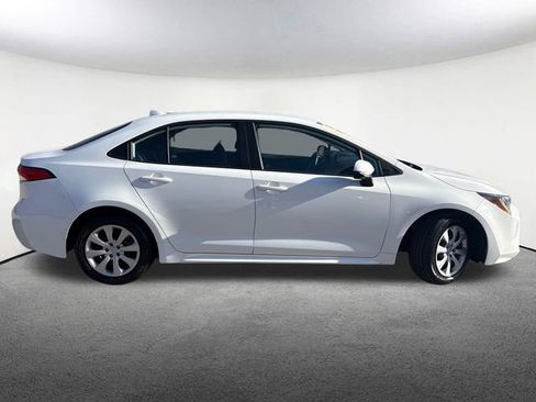 Certified 2022 Toyota Corolla LE image 17