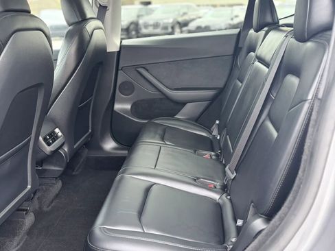 Used 2025 Tesla Model Y Performance image 29
