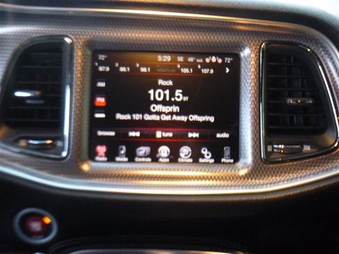 Used 2015 Dodge Challenger SRT Hellcat image 15