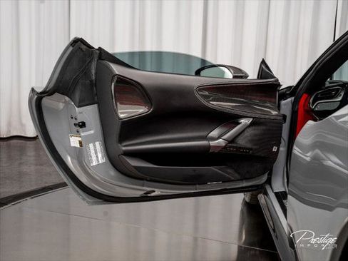 Used 2022 Ferrari SF90 Spider AWD/4WD image 34
