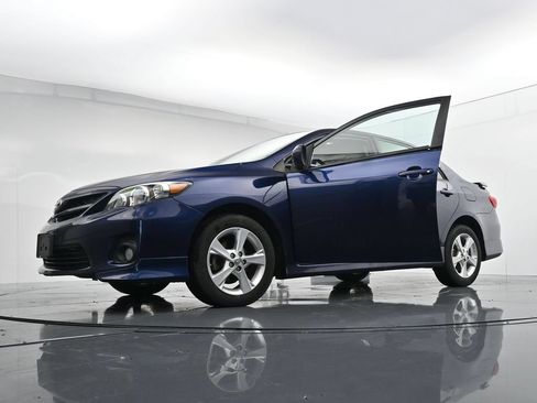 Used 2013 Toyota Corolla S FWD image 33