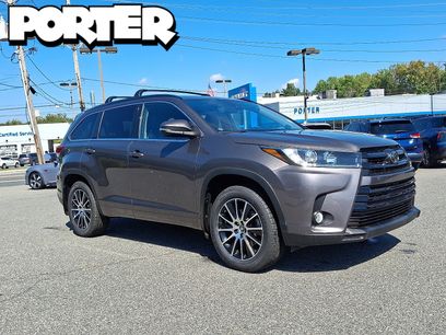 Used 2018 Toyota Highlander SE