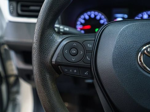 Certified 2022 Toyota RAV4 LE AWD/4WD image 18