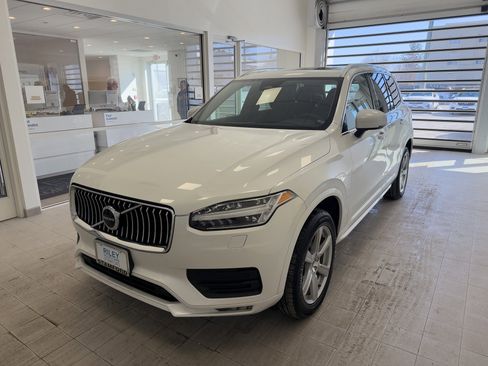 Used 2023 Volvo XC90 B5 Core w/ Protection Package Premier image 3