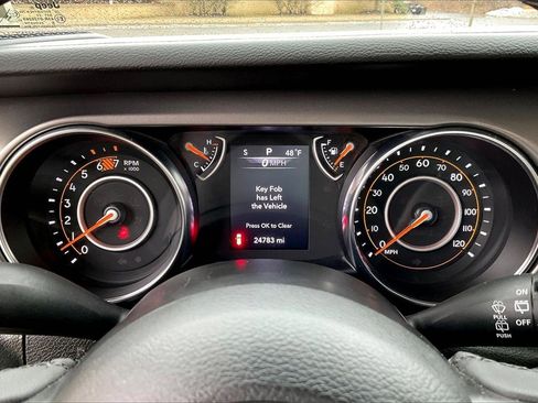 Used 2023 Jeep Wrangler Unlimited Sport image 13