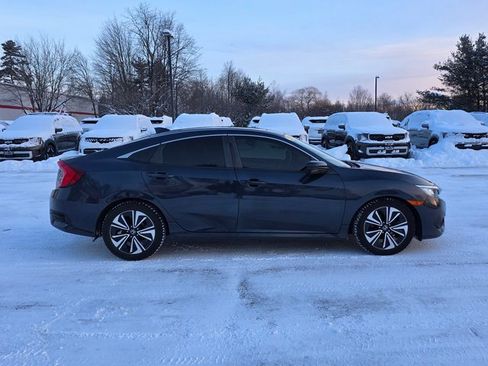 Used 2018 Honda Civic EX-T image 9