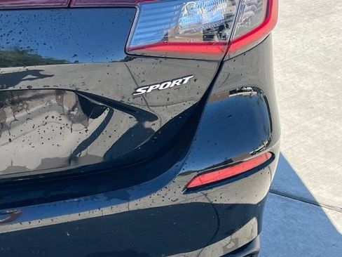 Used 2023 Honda Civic Sport image 3