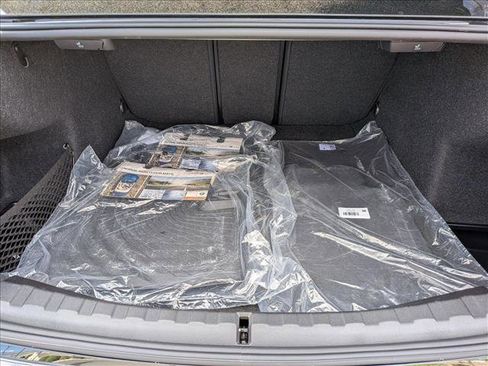 Used 2025 BMW 330i Sedan w/ Premium Package image 6