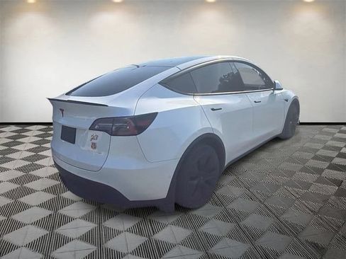 Used 2021 Tesla Model Y Long Range AWD/4WD image 6