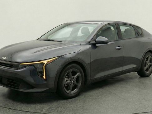 Used 2025 Kia K4 FWD image 3