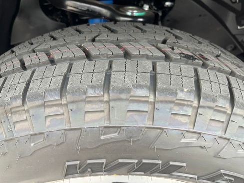 New 2025 Toyota Tacoma TRD Off-Road image 27