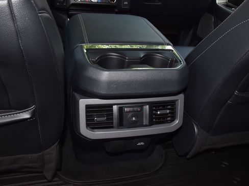 Used 2023 Ford F250 Lariat w/ Lariat Ultimate Package AWD/4WD image 16