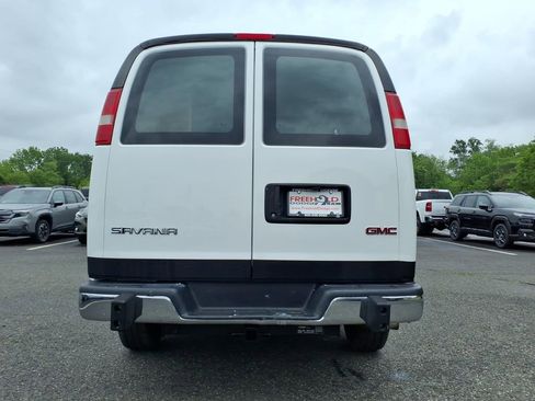 Used 2017 GMC Savana 2500 RWD image 14