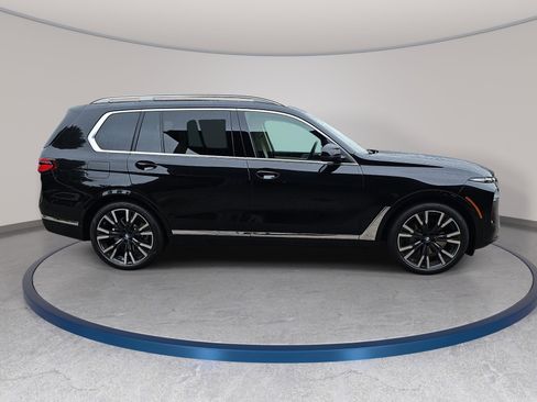 New 2027 BMW X7 xDrive40i w/ Executive Package AWD/4WD image 4