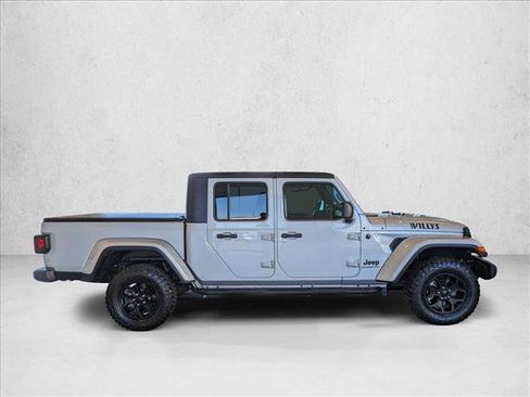 Used 2022 Jeep Gladiator Willys image 4