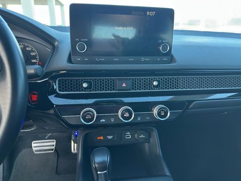 Used 2023 Honda Civic Sport image 18