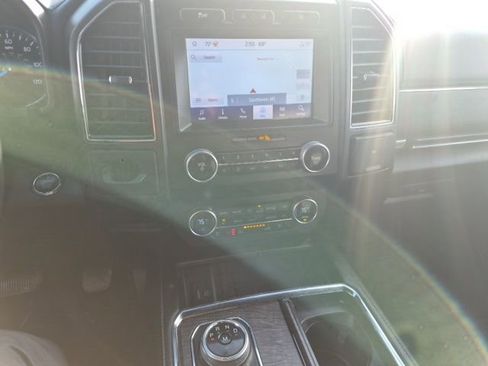 Used 2020 Ford Expedition Max Limited image 11