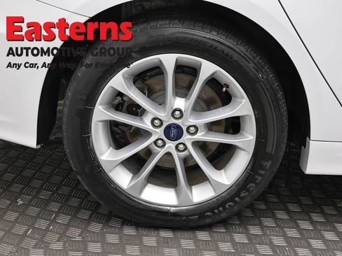 Used 2020 Ford Fusion SE FWD image 29