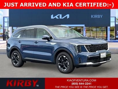 Certified 2025 Kia Sorento S w/ Panoramic Sunroof Package