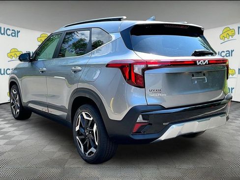 Used 2024 Kia Seltos SX w/ SX Sunroof Package AWD/4WD image 5