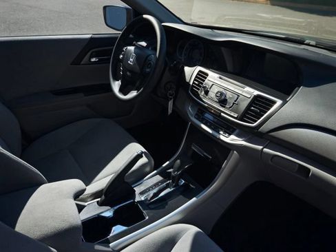 Used 2013 Honda Accord LX image 27