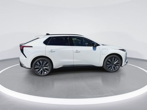 New 2026 Subaru Solterra Limited image 9