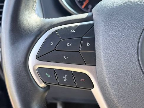 Used 2022 Jeep Grand Cherokee Limited AWD/4WD image 13