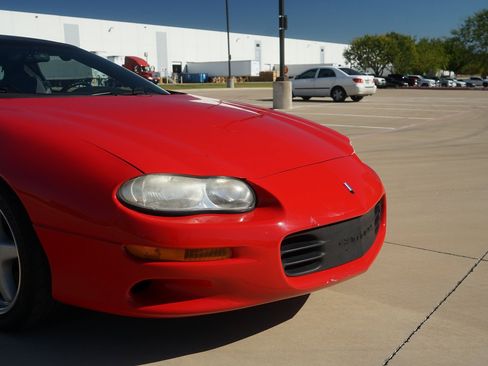 Used 1999 Chevrolet Camaro Z28 w/ Performance Pkg image 32