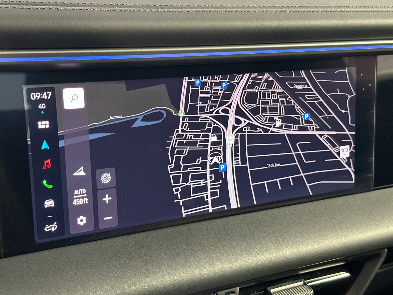 Certified 2025 Porsche Macan Electric RWD image 23
