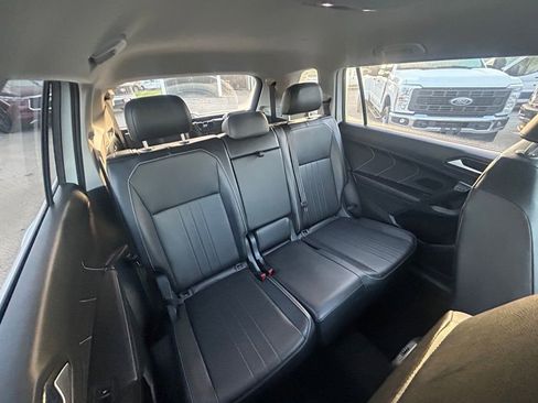 Used 2024 Volkswagen Tiguan SE image 22