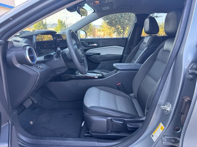 Used 2024 Chevrolet Trax LT FWD image 5