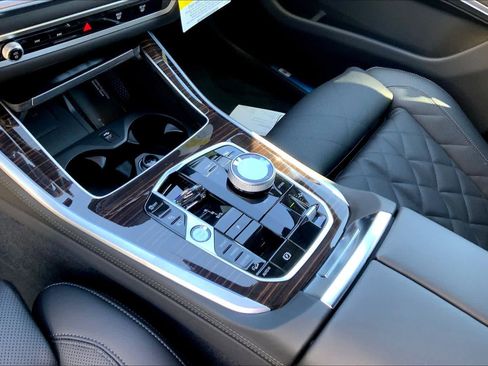 New 2026 BMW X5 xDrive50e w/ Executive Package image 7