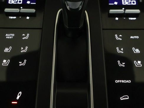 Used 2024 Porsche Macan GTS image 45