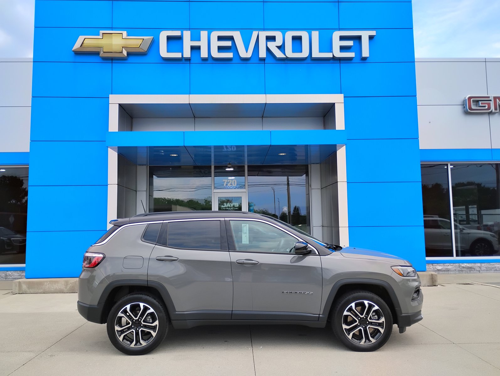 Used 2023 Jeep Compass Limited AWD/4WD image 5