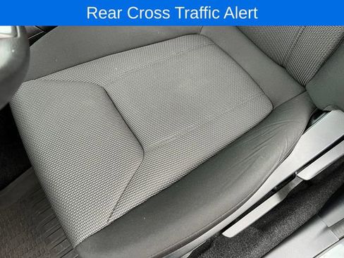 Used 2018 Subaru Impreza 2.0i Premium image 13