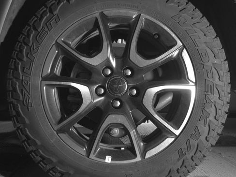 Used 2025 Jeep Compass Trailhawk image 14