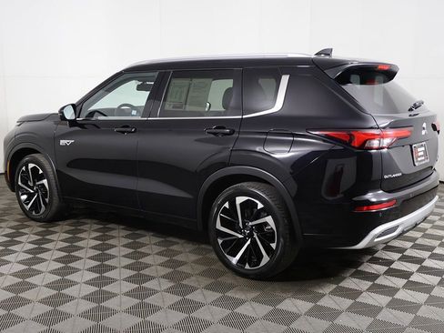 Used 2023 Mitsubishi Outlander SEL AWD/4WD image 18