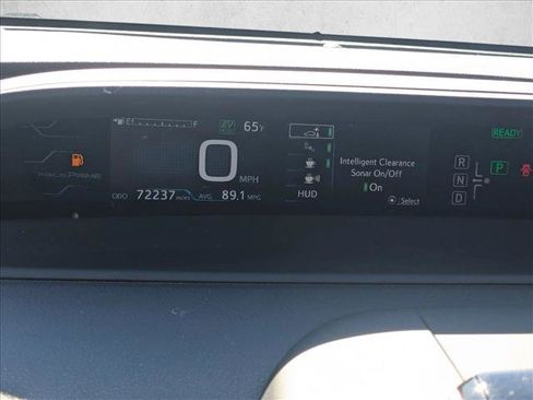 Used 2017 Toyota Prius Prime Advanced image 11