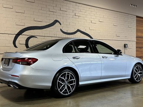 Used 2023 Mercedes-Benz E 350 Sedan image 12
