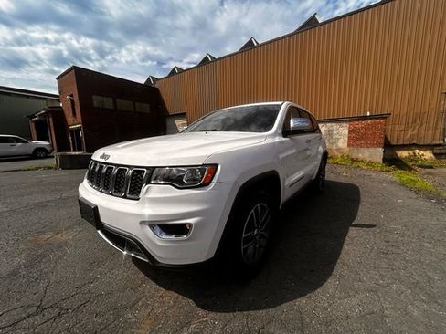 Used 2017 Jeep Grand Cherokee Limited AWD/4WD image 1