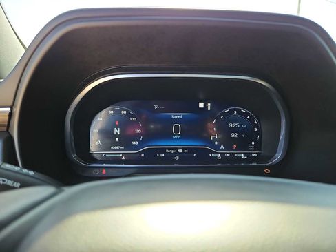Used 2022 Chevrolet Tahoe LT w/ Luxury Package RWD image 22