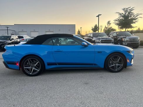 Used 2025 Ford Mustang GT Premium RWD image 4