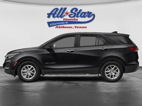 Used 2024 Chevrolet Equinox LT FWD image 3
