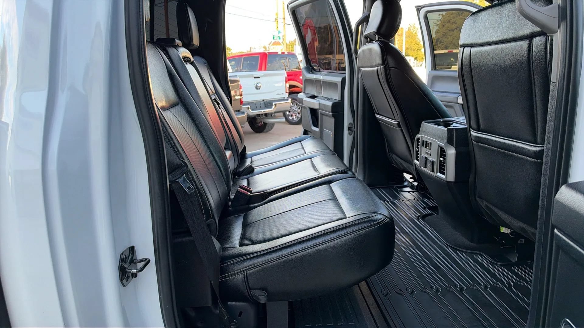 Used 2021 Ford F350 Lariat w/ Lariat Ultimate Package AWD/4WD image 13