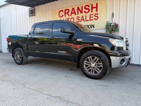 Used 2013 Toyota Tundra 2WD CrewMax w/ SR5 Pkg image 2