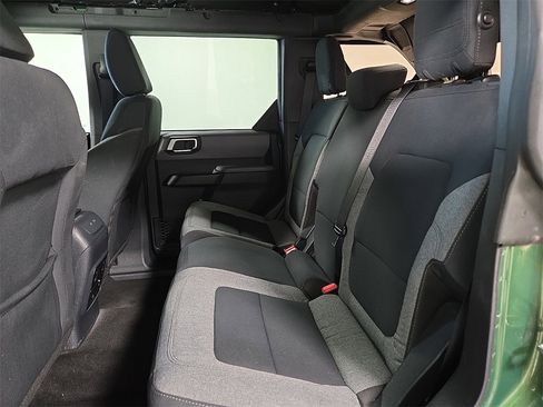 Used 2022 Ford Bronco Big Bend w/ Sasquatch Package image 15