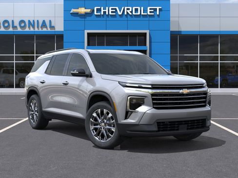 New 2026 Chevrolet Traverse LT w/ Sun and Wheel Package AWD/4WD image 7