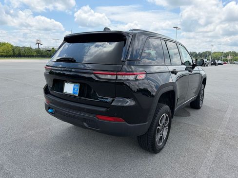 Used 2022 Jeep Grand Cherokee Trailhawk AWD/4WD image 9
