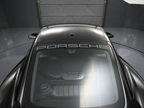 New 2025 Porsche 718 Cayman GT4 RS image 31